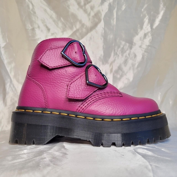 Dr. Martens Devon Heart leather platform boots  in Fuschia Pink - Picture 2 of 7